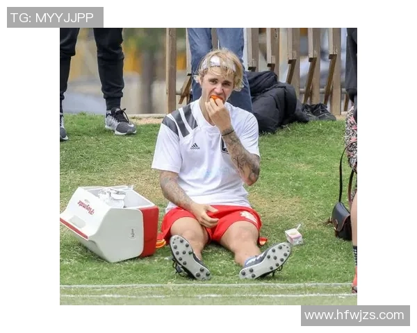 足球明星换发型大变身P图技术助力时尚新风潮